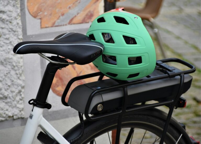 Lees meer over het artikel Fietshelm